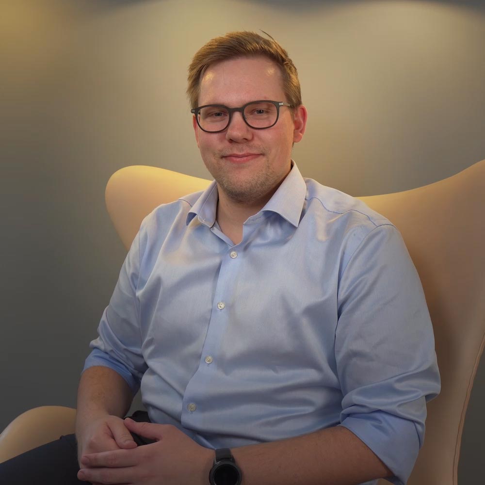 Chris F. Madsen - Handelsbanken